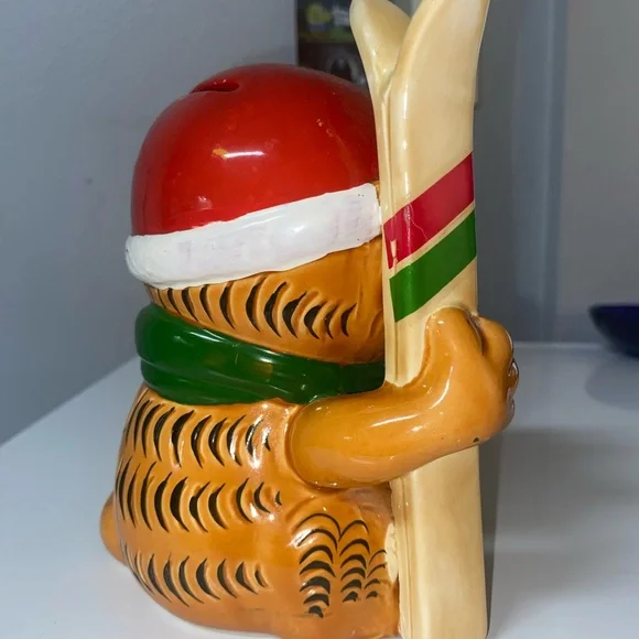 Enesco Garfield Skier Piggy Bank - Picture 5 of 11
